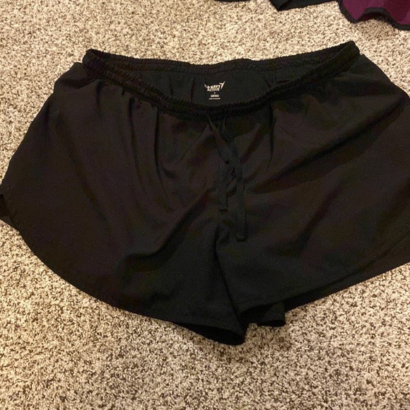 Women’s size large athletic shorts lot - Nike, under Armour, Old Navy - Picture 3 of 6